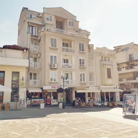 公寓 Cozy In The Heart Of Burgas, Bulgaria 布尔加斯