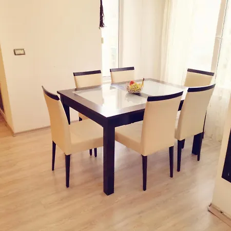公寓 Cozy In The Heart Of Burgas, Bulgaria 布尔加斯